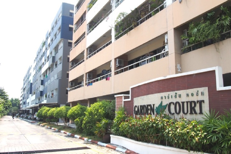 Condo-Garden-Court